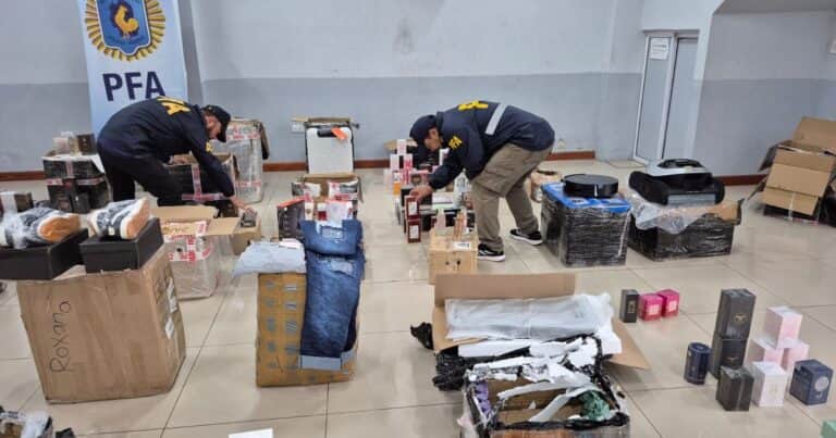 Millonaria incautación de contrabando en Corrientes: hallaron perfumes, cremas, zapatillas y anabólicos