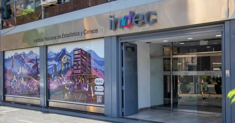 En septiembre, los salarios registrados perdieron frente a la inflación