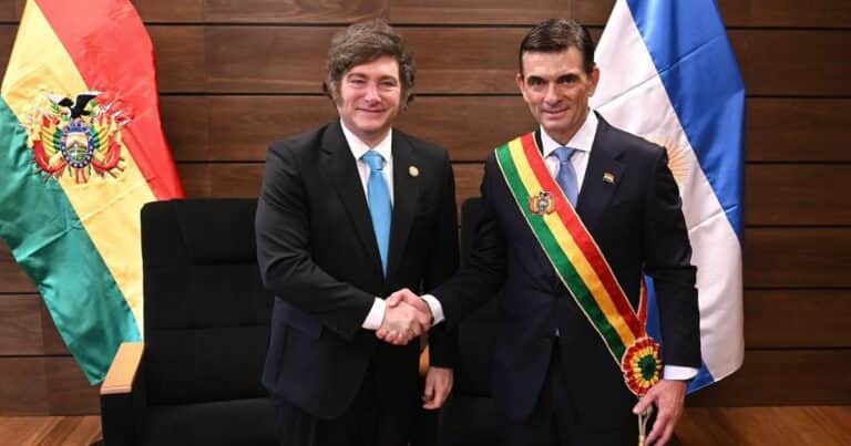 «Sé lo que estás recibiendo, lo digo por experiencia propia», el mensaje de Milei al flamante presidente de Bolivia