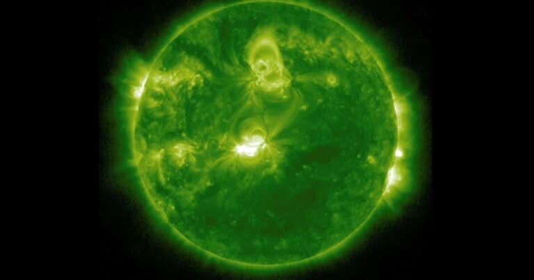 El sol “llora” plasma: el fenómeno sorprendente que intriga a los astrónomos