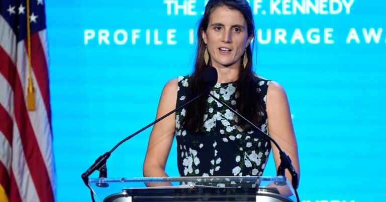 La nieta de John F. Kennedy reveló que padece un cáncer terminal: se enteró el mismo día que nació su segundo hijo