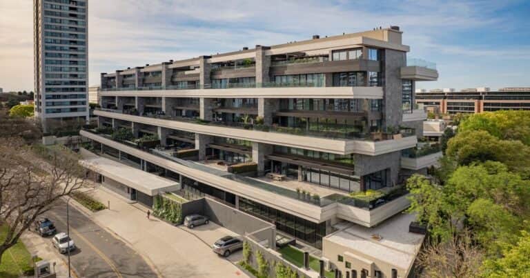 Un prestigioso premio internacional al edificio del lujo con el valor más alto del metro cuadrado en el país