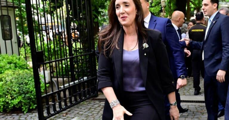 Victoria Villarruel reclamó respuestas de Vialidad por cobrar una peregrinación y se trenzó con críticos en las redes