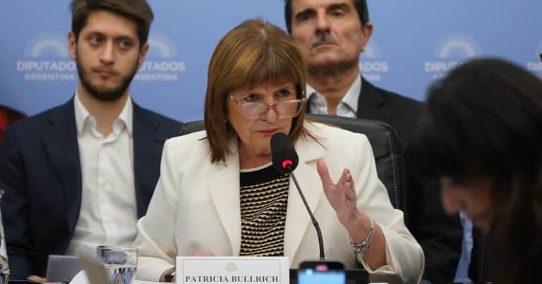 Paro nacional de ATE: «Respeten el protocolo, sobre la vereda y sin violencia», advirtió Patricia Bullrich en la previa de la marcha