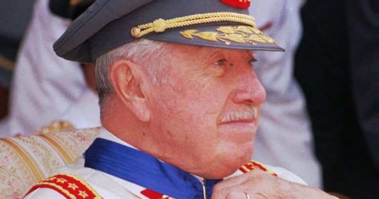 Decían que el dólar tenía que ser libre, pero llegaron al Gobierno y lo fijaron: el caso chileno con Pinochet