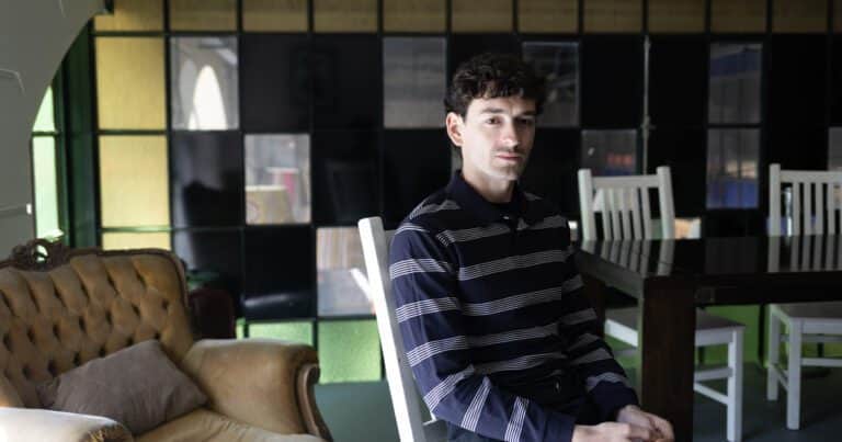 Pol Guasch: «Escribo textos bastardos y la literatura es una herramienta prosaica»