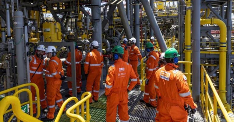 Salarios, indemnizaciones, horas extras: los ocho puntos más polémicos de la reforma laboral