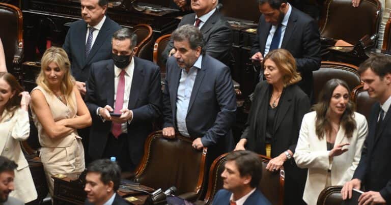 Entre traiciones y reproches se desató una feroz pelea por la tercera fuerza en Diputados