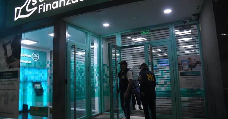 Un banco de la city cerró una cuenta con la financiera vinculada a Chiqui Tapia tras una alerta por operaciones sospechosas