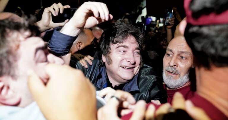 Milei volvió al streaming del Gordo Dan: cargó contra los economistas por el «riesgo kuka» y prometió que en agosto «la inflación empieza con 0»