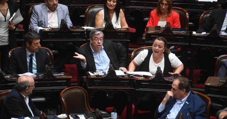 «Que no se vaya nadie más»: el peronismo se abroquela para evitar nuevas fugas
