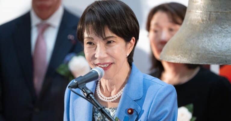 Cómo es la casa «embrujada» donde se mudó la primera ministra de Japón