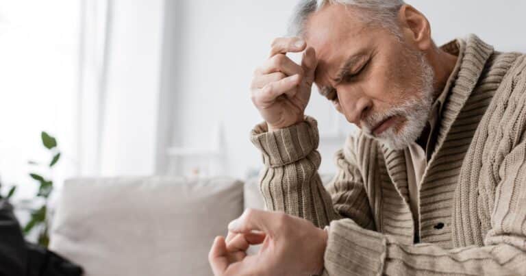 Las 6 decisiones clave de la vida adulta que más miedo causan, explicadas por la psicología