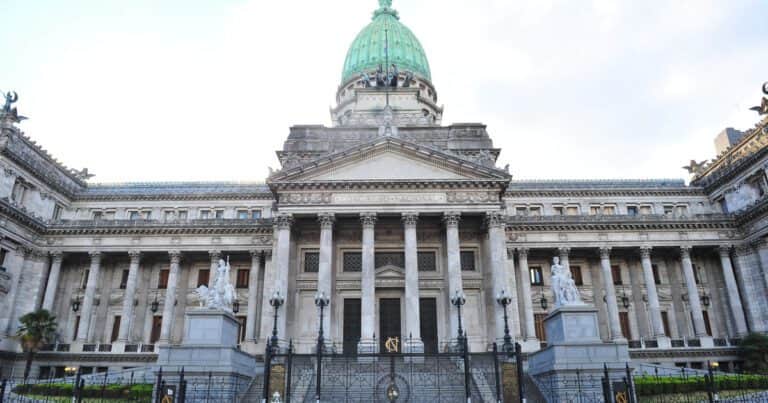 El nuevo Congreso: uno por uno, quiénes son los 127 diputados y 24 senadores que cambian el mapa de poder