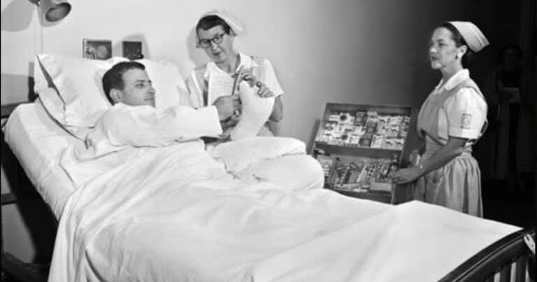 Los hábitos y costumbres de los años 50 que hoy generarían escándalo