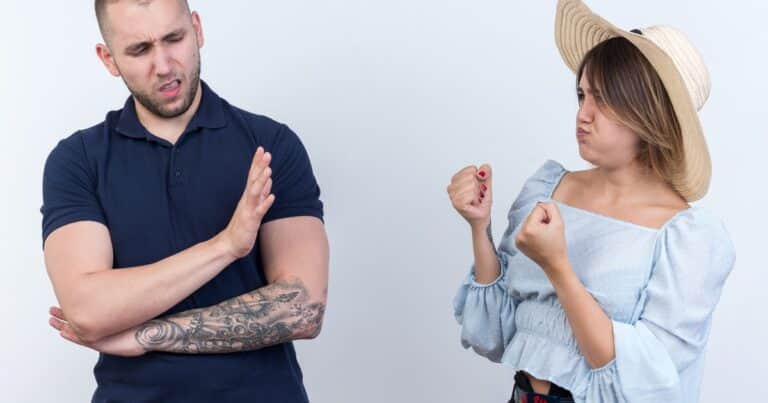 Por qué alguien te da ‘ick’: la explicación psicológica detrás de esta reacción tan común