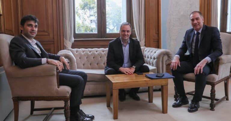 Tres diputados de Catamarca dejaron el bloque K y ahora hay empate por la primera minoría
