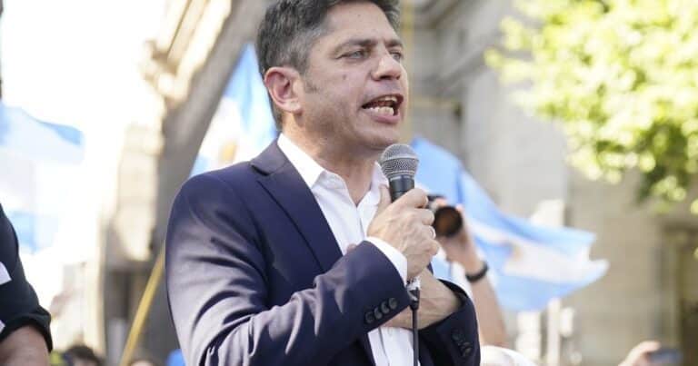 «Si hubiera ganado un gobernador libertario en Bahía Blanca no habría ninguna obra»: los reproches de Kicillof al voto violeta