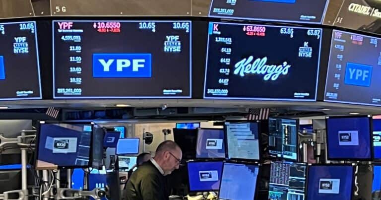 Volaron las acciones, mejoraron los bonos y el riesgo país cedió a 639 puntos