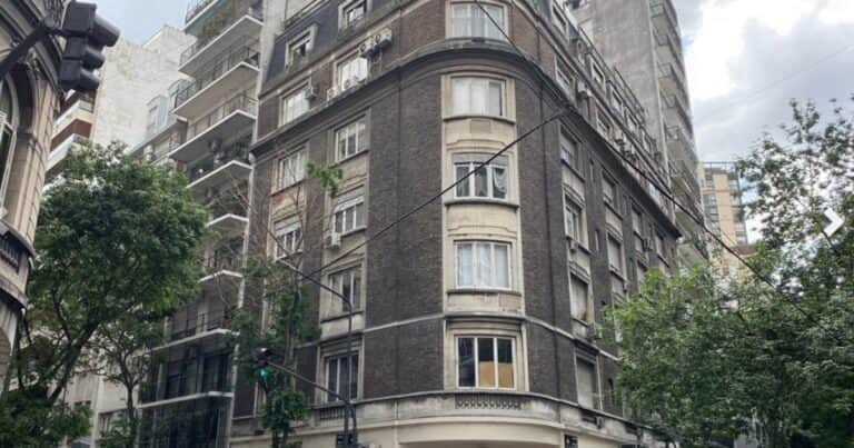 Uruguay 1306, piso 5° unidad 7: la historia corrupta del departamento de los Kirchner
