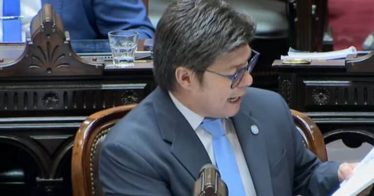 Blooper del libertario Almirón en Diputados: le agradeció a Milei las obras para su provincia, pero eran del proyecto kirchnerista