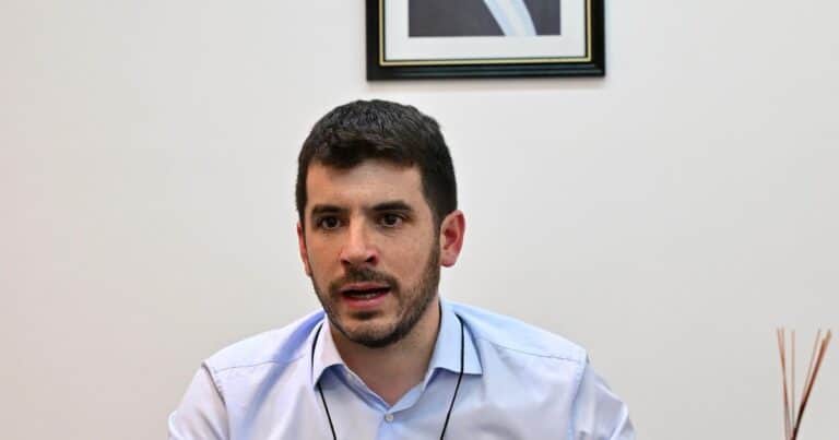 Perfil del nuevo jefe de la UCR: el más joven de la historia del radicalismo y verdugo del peronismo