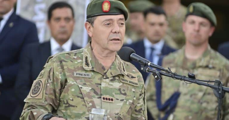 La agenda de Presti para Defensa: continuidad, un gesto a la Armada, pases a retiro, aumento de salarios y reequipamiento