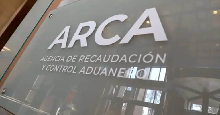 Denuncia de ARCA: allanan 32 propiedades en Canning por evasión impositiva agravada y posible lavado de activos