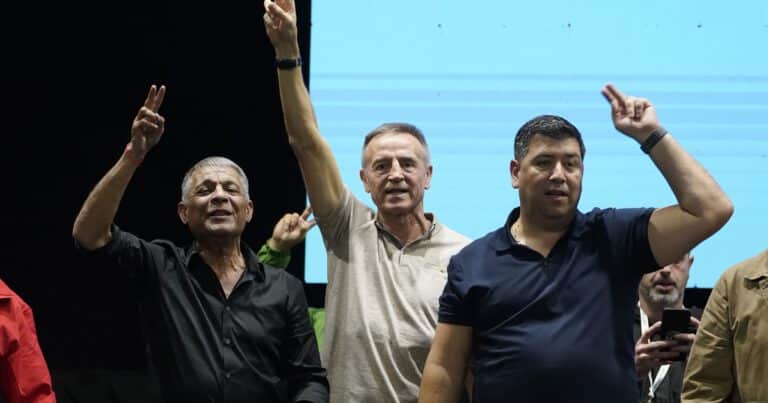 La CGT sale a la calle contra la reforma laboral y suma al kirchnerismo, las CTA y la izquierda en una masiva marcha
