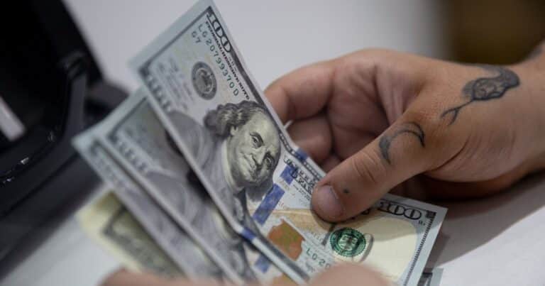 Dólar hoy y dólar blue, EN VIVO: a cuánto cotiza el oficial y cuál es el precio del paralelo este miércoles 3 de diciembre, minuto a minuto