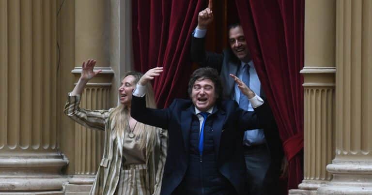 Con la presencia de Milei juraron los diputados y el oficialismo se mostró empoderado ante un peronismo herido