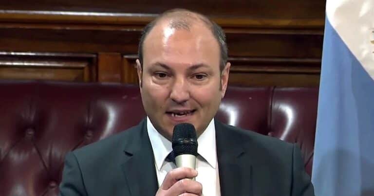 Procesaron a un juez federal de Rosario por habilitar la compra de dólar oficial en medio del cepo a cambio de una coima