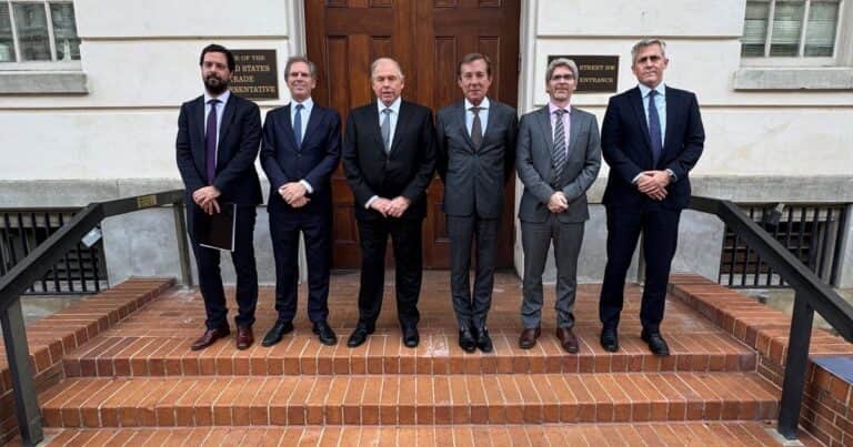 Sin explicar las razones, el gobierno británico demora la aprobación del embajador en Londres propuesto por Milei