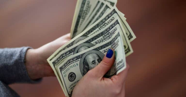 Dólar tarjeta hoy: a cuánto cotiza este martes 09 de diciembre