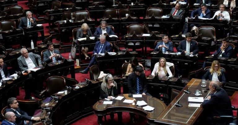 DNU de la SIDE: sin guiños de la Justicia, la oposición busca los votos para rechazarlo en Diputados