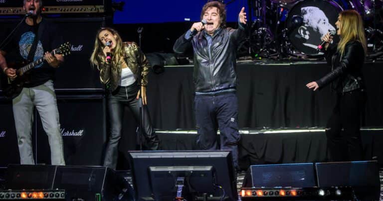 Milei arrancó 2026 con una catarata de tuits: Rolling Stones-Beatles, Redondos sí o no y la curiosa mención a $LIBRA