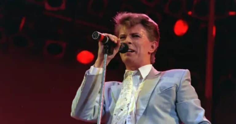 De David Bowie a Metallica: las 20 canciones que producen escalofríos