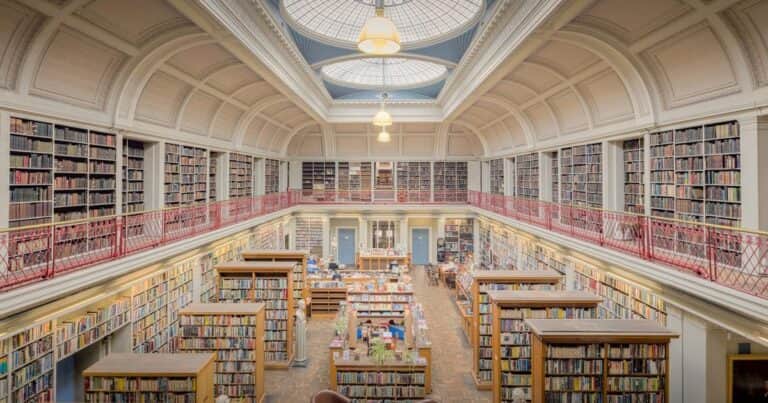7 libros de filosofía que los profesores recomiendan leer hoy
