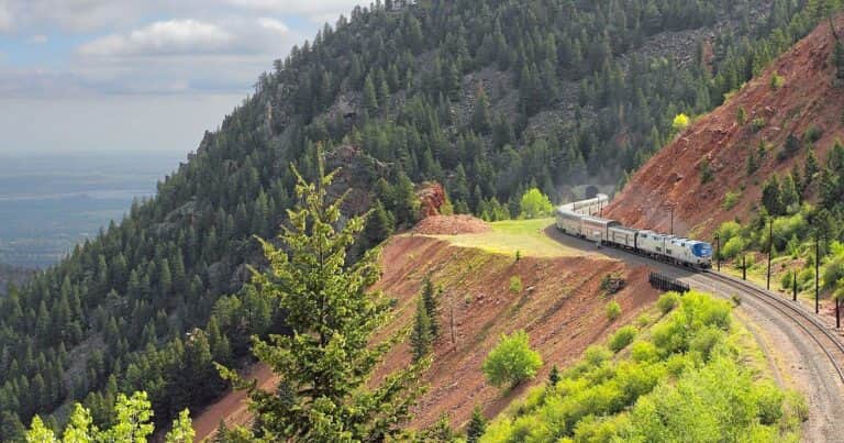 De Chicago a San Francisco: así es el tren con el recorrido más extenso en Estados Unidos