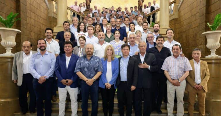 Uno por uno, los 82 intendentes que no pueden reelegir en 2027: la batalla para cambiar la ley bonaerense y el artilugio para sortearla