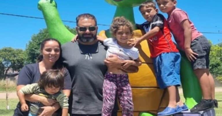 Brutal asalto a turistas en Mar del Plata: se llevan su camioneta, media familia en la casa rodante y abandonan a dos nenes en la ruta