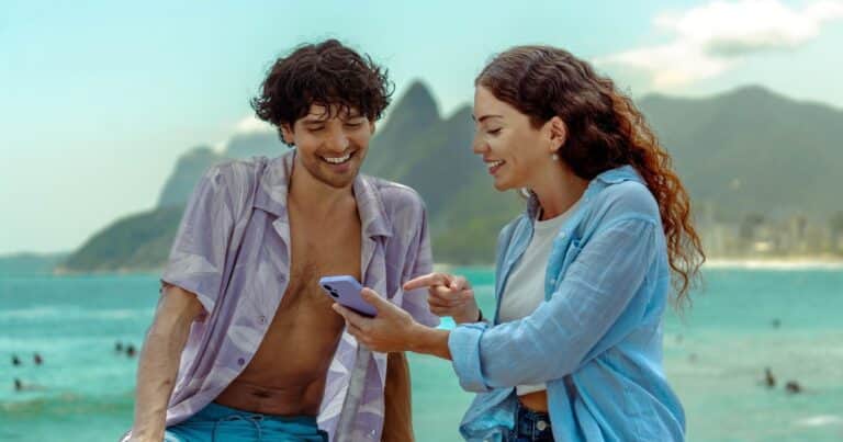 Antes del Carnaval, un banco «le encontró la vuelta» para permitirles a sus clientes pagar en Brasil con pesos