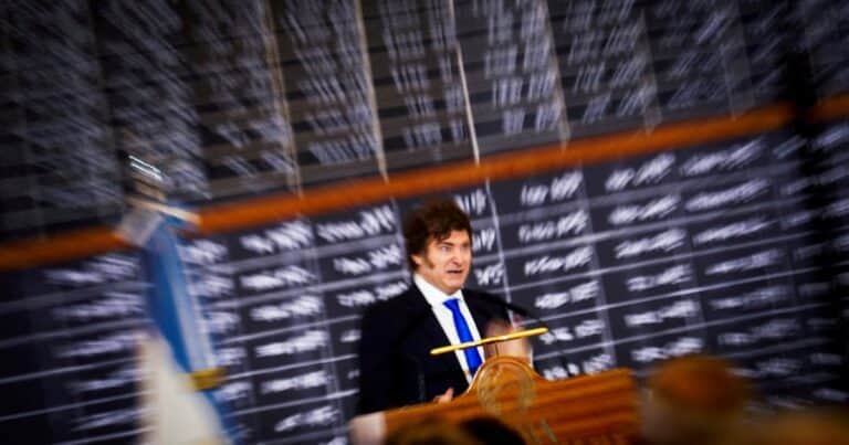 El Club Político Argentino, contra el DNU que amplió las facultades de la SIDE