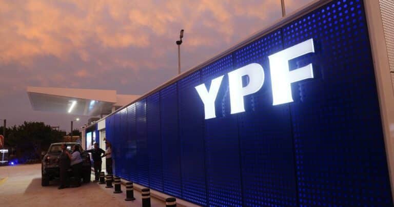 YPF y Loma Negra se suben a la ola de colocaciones de deuda en dólares