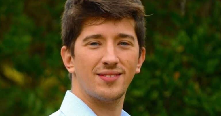 «Dejanos entrar, te vamos a esposar y sacar a la bebé»: el estremecedor relato del denunciante de la AFA allanado por la Policía bonaerense
