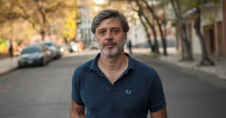 “La violencia es una extensión del miedo”: Andrés Barba analiza el poder y la posverdad