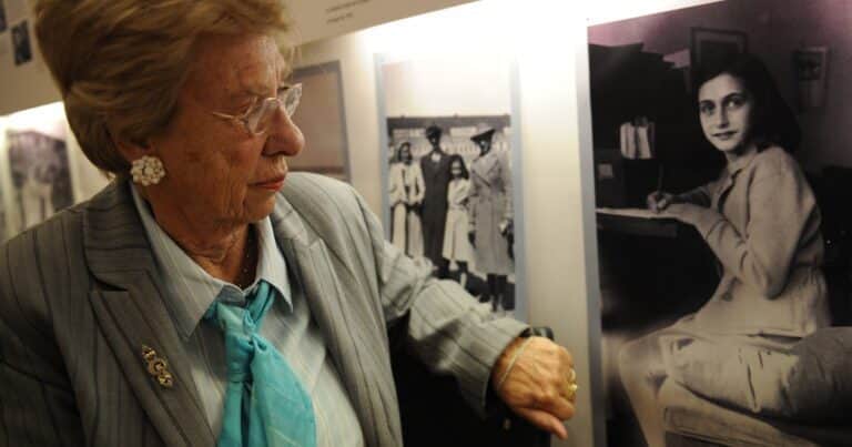 Murió Eva Schloss, sobreviviente de Auschwitz y hermanastra de Ana Frank