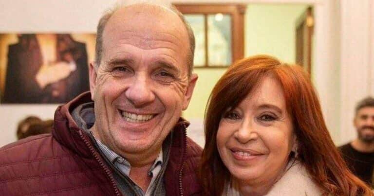 «Época de cagones y traidores»: un intendente del cristinismo duro estalló de furia por la interna del PJ bonaerense