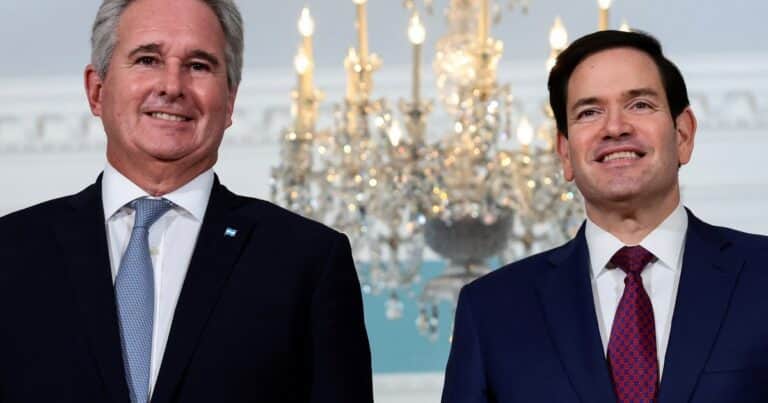 Marco Rubio habló con Pablo Quirno y le agradeció por «la cooperación argentina para enfrentar al narcoterrorismo» en Venezuela
