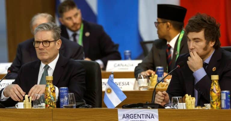 Argentina retoma el diálogo con el Reino Unido y preparan un encuentro de cancilleres: polémica por el petróleo en Malvinas